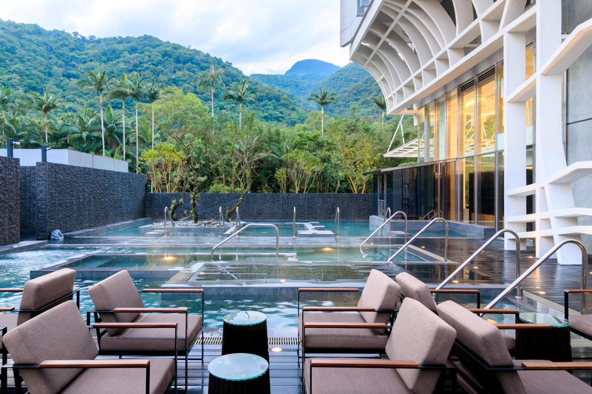 Orient Luxury Hotel-Jiaoxi Bagian luar foto